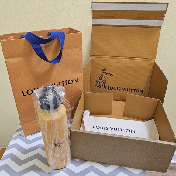 Louis Vuitton Other - LV Vacuum bottle VIP gift